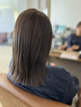 クティエ(Cuthie) 切りっぱなしレイヤー/小牧/グレージュ