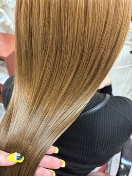 ロマンヤカタ ファース(ROMAN YAKATA fars) 明るめカラーでもツヤ髪実現！@田島（2025/12）