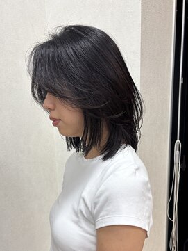 アンドリルム 梅田(&Lillme) ミディアムレイヤー/レイヤーカット/ボブ/ボブレイヤー/ウルフ