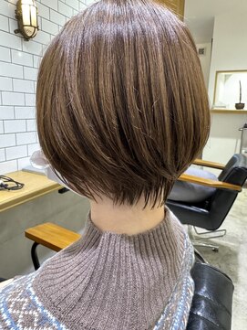 フープ 川越(hoop) 頭の形が綺麗に見える丸み小顔ショート川越/ボブ/白髪染め