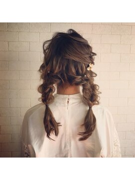 ヘアメイクサロンシャルメ(Hair Make Salon CHARMER) ツインでふわふわ編みおろし♪
