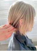 ホワイトカラー、ホワイトブロンド、ボブ、プラチナブロンド