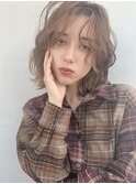 センター分けゆるウェーブ_外ハネボブアッシュブラウン_56995