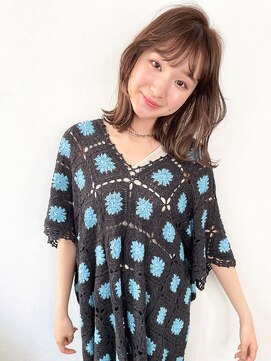 ジェム(GEM) 束感前髪・レイヤーセミディ・顔まわりカット