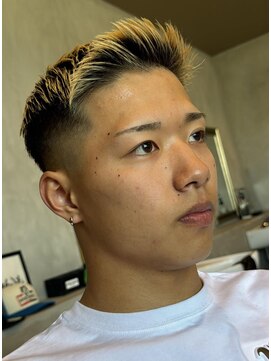 バーバーショップ フォーシーズン(BAR BER SHOP FOURSEASON) メンズショートスタイル/スキンフェード/アップバング