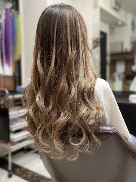 メルシー 大阪梅田店 バレイヤージュ風に♪