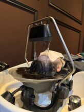 髪と頭皮にアプローチする特別なヘッドスパ