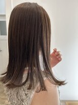 シス(sisu)&nbsp;ベージュ×セミロング