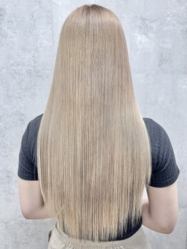 ボヤージュニケ(Voyage Nike) アッシュベージュ