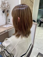 【脱白髪染めハイライト】白髪染めをやめたい方へ。脱・暗髪の新提案