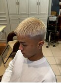 ツーブロックマッシュベリーショート メンズ波巻きパーマ短髮