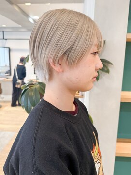 エミス バイ メルト 吉祥寺(emis by melt) 【堀惠】吉祥寺ブリーチショートカット20代30代40代ベージュ