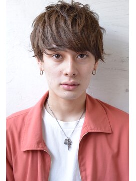 ロイジー(roijir) テクノ×サイドパートショート×ツーブロックxフェザーマッシュ