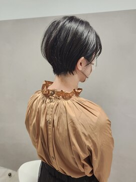 オン(ON) 丸みショートとくびれショートの間♪