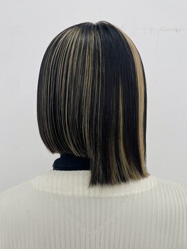 クク(QUQU) アシンメトリーボブ