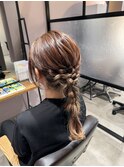 編み下ろしヘアアレンジ
