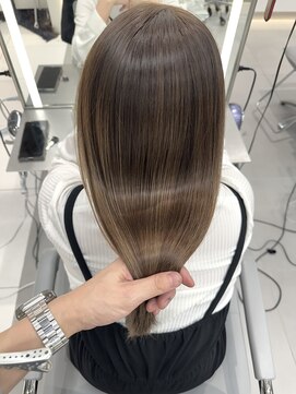 アールプラス 新宿(ar+) ツヤ髪ウルトワトリートメント