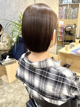 コモン(common) 透明感カラーボブ