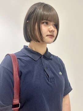 ケンジ 横浜(KENJE) ワンブリーチで作る中明度ボブ