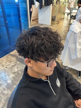 アンサー 千葉中央(UNSER prod by THE DAY) 【MEN’S HAIR/サーフカール/刈り上げセンターパート/千葉】