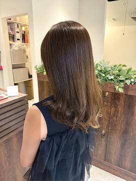 オーバルヘアー(OVAL hair) 透明感ミルクティーアッシュベージュ/レイヤーカット