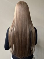 コタ 水戸(COHTA)&nbsp;レイヤーカットミルクティーベージュブリーチなしダブルカラー