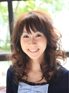 プルス 墨染店(PLUS) 髪のボリュームも増えゴージャス感がUPなスタイル☆