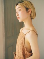 リィベ(Liibe)&nbsp;シャドールーツ　ダブルカラー　ボブ　センターパート