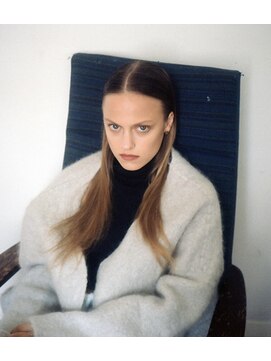 アンドインク(&inc) 30代/40代大人ミディアムウルフレイヤー前髪あり小顔麻布十番