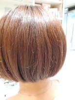 フェイバリット ビューティ ヨシミ(Favorite Beauty YOSHIMI)&nbsp;ネープ刈り上げ前下がりボブスタイル