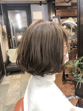 ナゴンスタイル(NAGON STYLE) ハニーシルバー×ゆるふわボブ