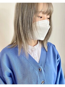ニュート(Neut ) グレージュ
