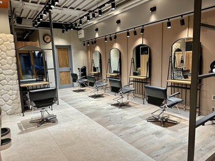 オーバーヘアー 尼崎店(over hair)の写真