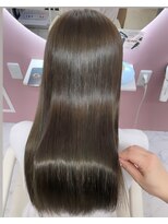 ビンナ(BINNA)&nbsp;ブリーチなしでも透明感！サラ艶オリーブベージュ♪