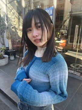 ナループロア ルームー(Nalu pu loa ROOMOO) ぱつっとミディアムカット/姫カット