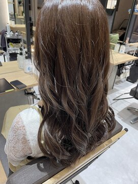 シータ 成増(THETA) 艶巻きロング