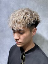 レイズ 名古屋(RAYS)&nbsp;ハイトーンスペインカール　ブリーチパーマ　　k