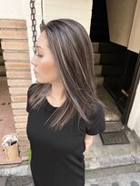 ラルガ 黒崎(Raruga)&nbsp;ハイライトカラーミルクティーベージュレイヤーカット