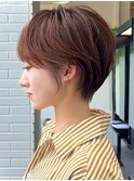 女性らしさ引き立つ丸みショート