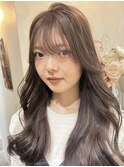透け感たっぷりヘーゼルベージュ