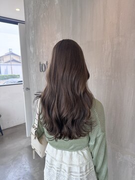 トテ(tote.) 赤み消し透明感オリーブベージュ