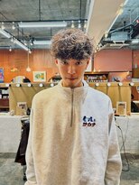 エディ(Edy) メンズパーマスペインカールマッシュ刈り上げ外国人風眉毛カット