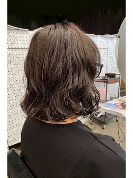 アコロン 武蔵小杉(acoron.) ラフすぎない上品ウェーブミディ×武蔵小杉