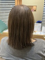 ウイバイファースト(u'i by first) ワンレンスタイル カラーはグレージュ