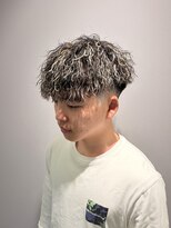フライ 東通り店(Frei) ホワイトメッシュ縦落ちスパイラル