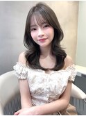 オリーブグレージュ　顔周りカット　くびれ巻き　前髪