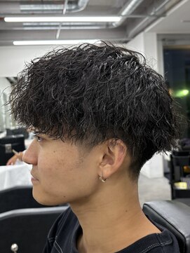 レボ 神宮寺店(Revo) 跳ねない。扱いやすい。縦落ちパーマ