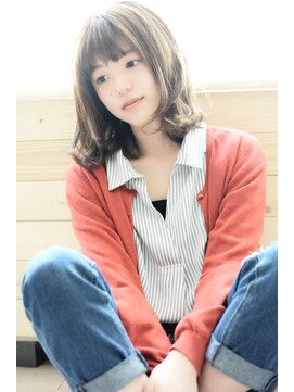 ノイン(noine) タンバルモリワンサイドグレーベージュ×外ハネボブ