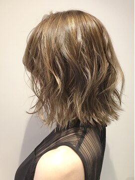 ロンド レグリーズ 立川(Lond leglise) 【槌矢圭悟】ボブディ/外ハネ/ハイライト/ベージュカラー