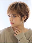 大人可愛いデザインカラー☆小顔ショート